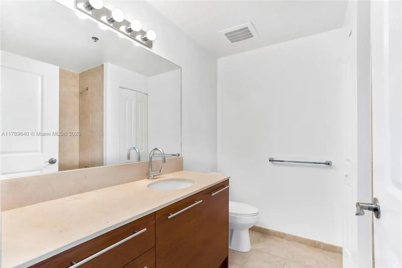 2641 N Flamingo Rd # 2608N, Sunrise FL 33323 photo 5