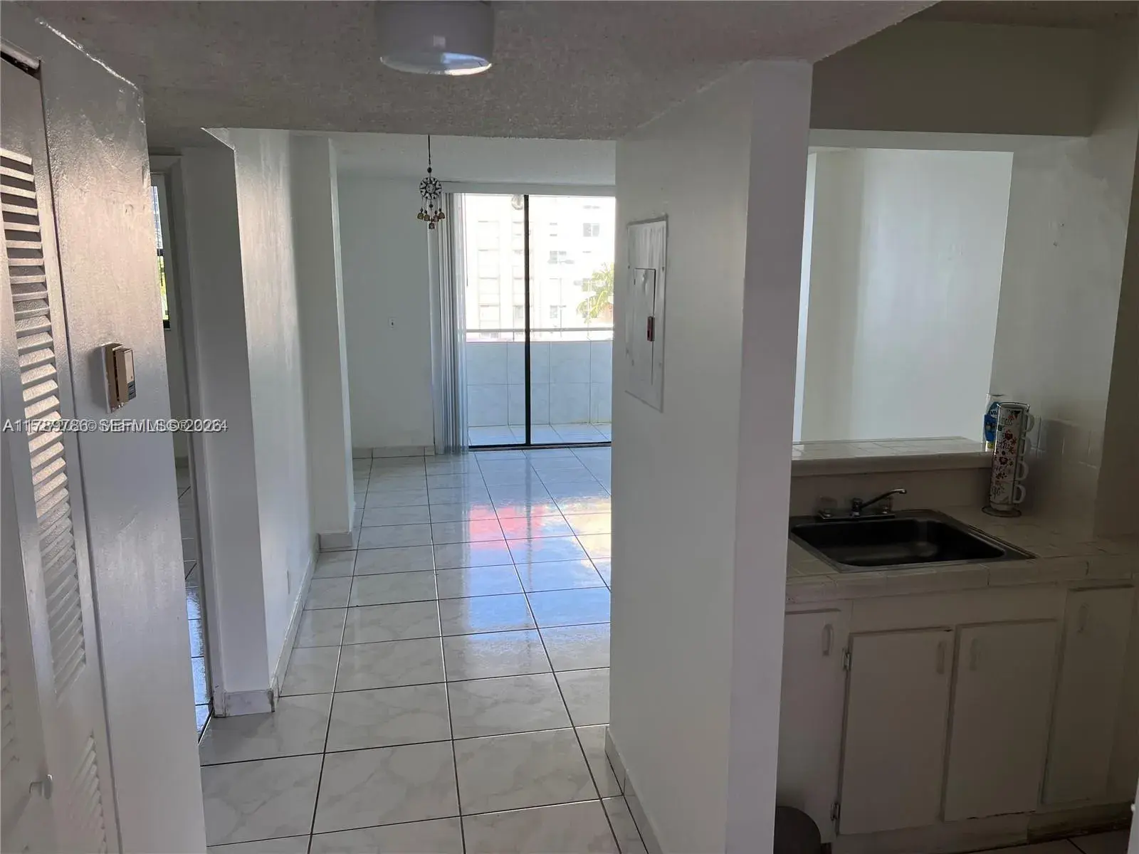 546 SW 1st St # 611, Miami FL 33130