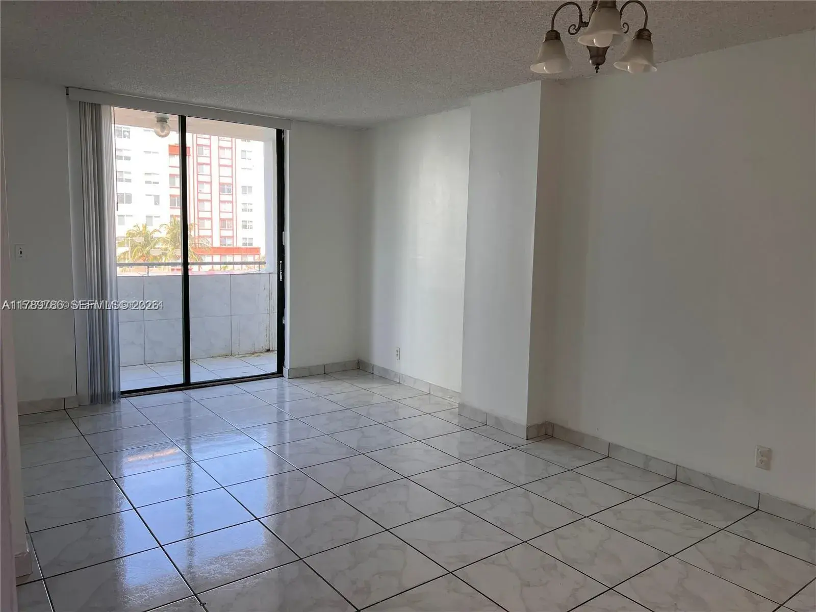 546 SW 1st St # 611, Miami FL 33130