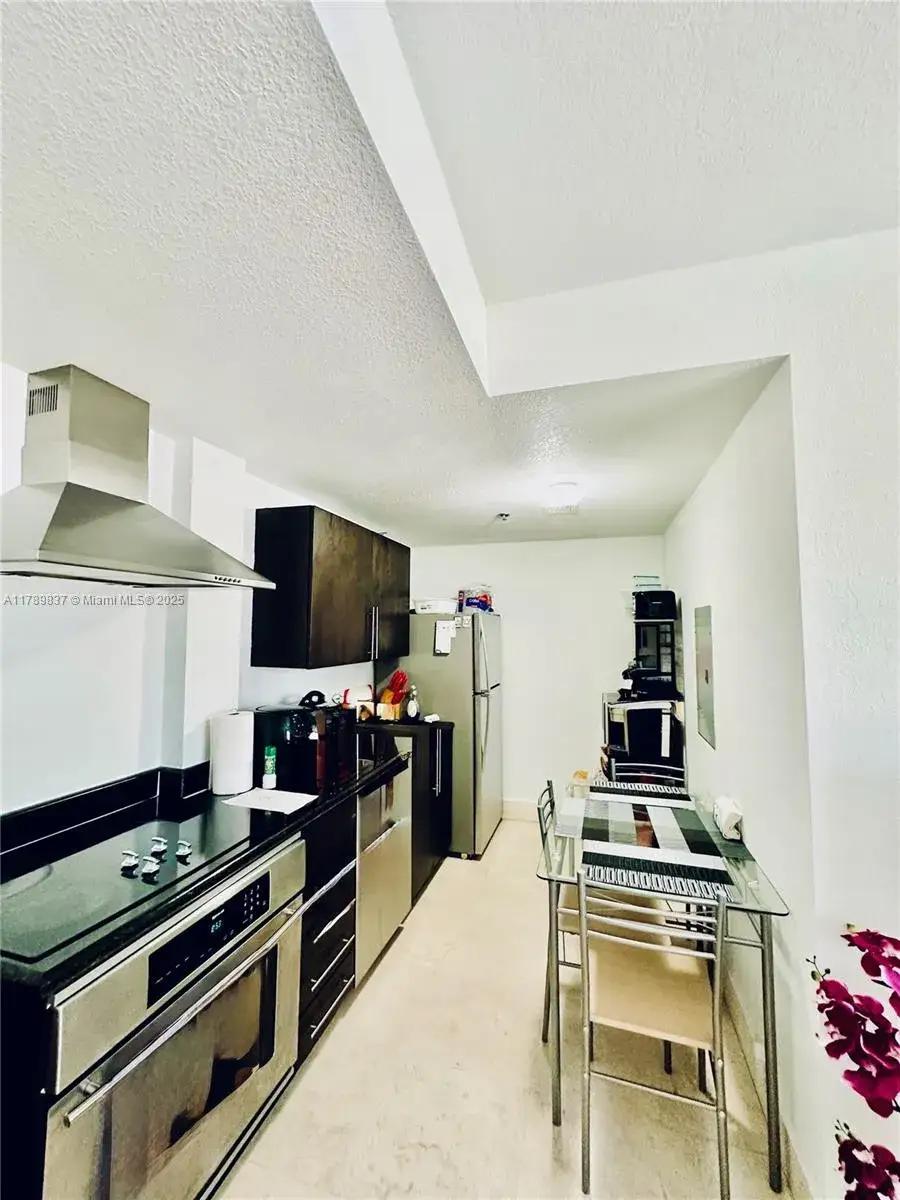 1 bedroom 1 bath Residential for sale at 1300 Pennsylvania Ave # 109, Miami Beach FL 33139