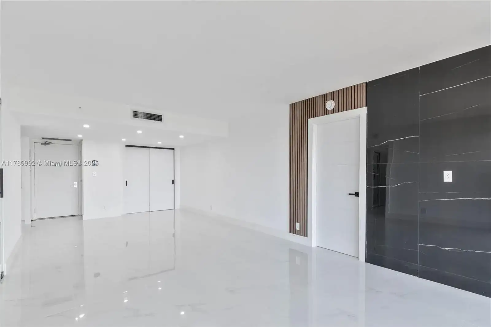 20335 W Country Club Dr # 1902, Aventura FL 33180 photo 4