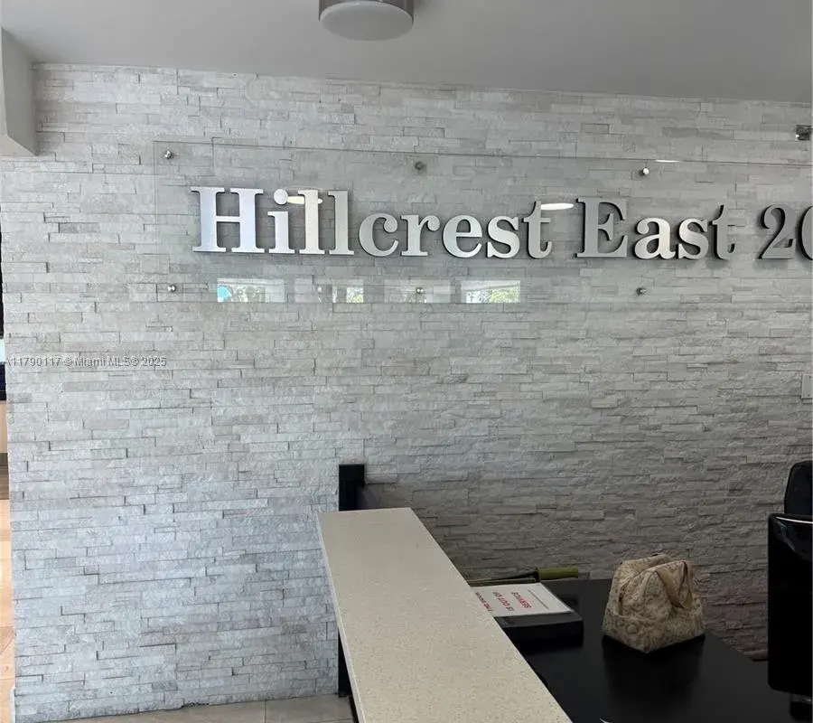 919 Hillcrest Dr # 504, Hollywood FL 33021