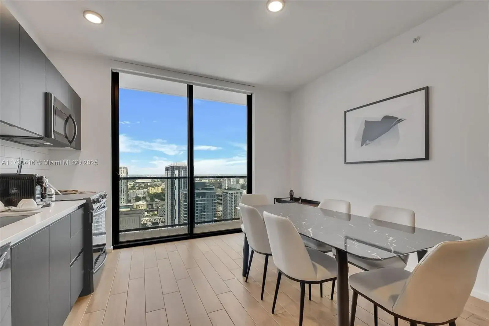 398 NE 5th St # 3901, Miami FL 33132 photo 5