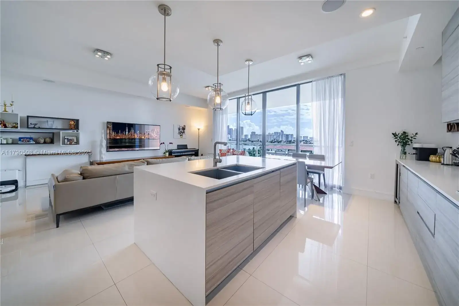 3250 NE 188th St # 606, Aventura FL 33180 photo 4