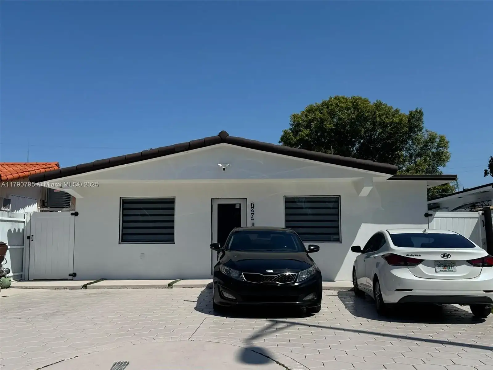 729 E 23rd St, Hialeah FL 33013 photo 2