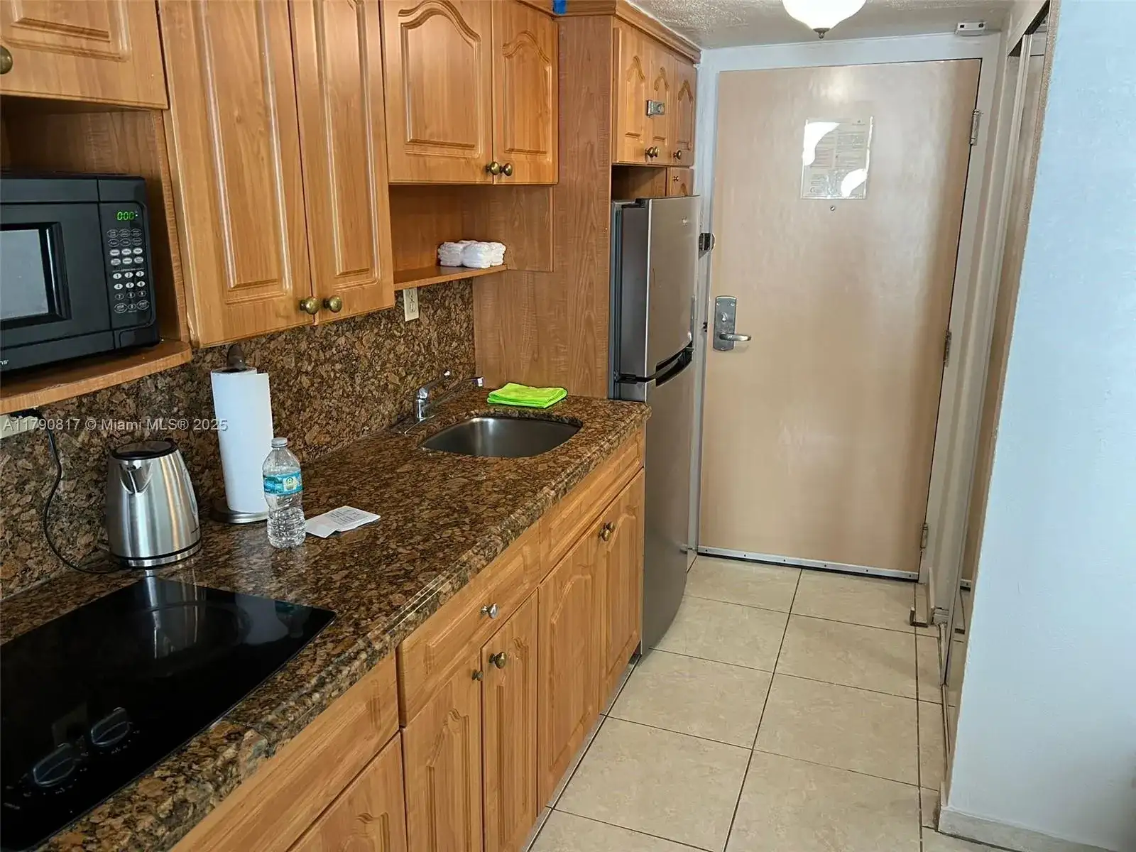 19201 Collins Ave # 1025, Sunny Isles Beach FL 33160 photo 3