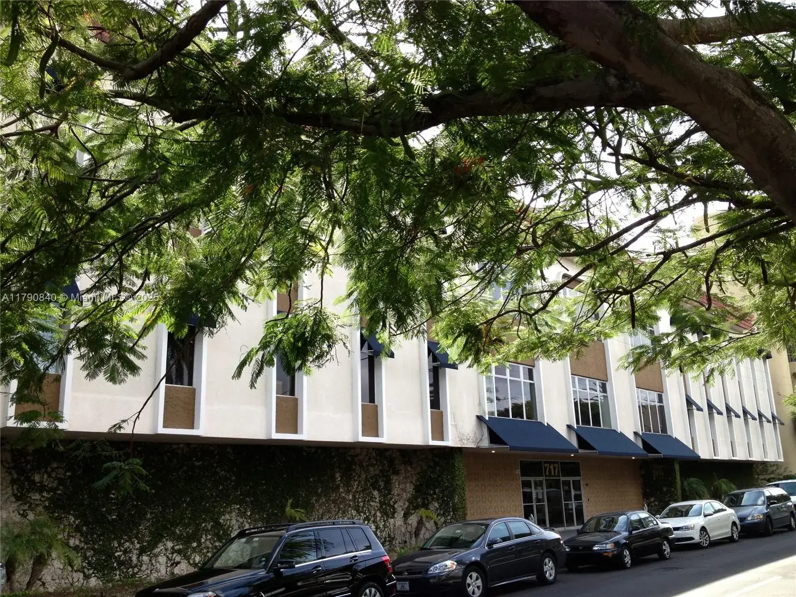 717 Ponce De Leon Blvd # 326, Coral Gables FL 33134