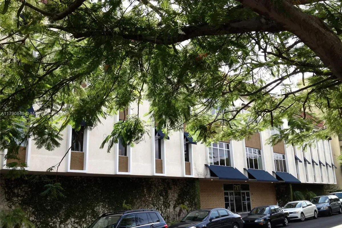 717 Ponce De Leon Blvd # 326, Coral Gables FL 33134