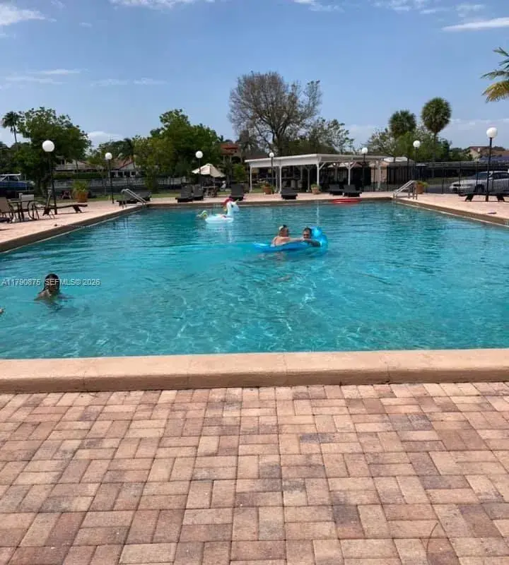 701 Three Islands Blvd # 409, Hallandale Beach FL 33009