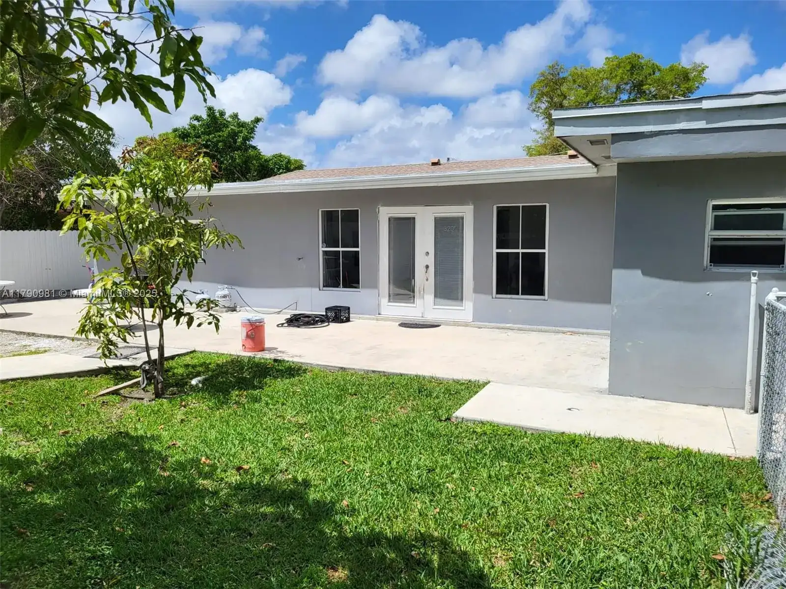 1650 NE 147th St, Miami FL 33181 photo 4