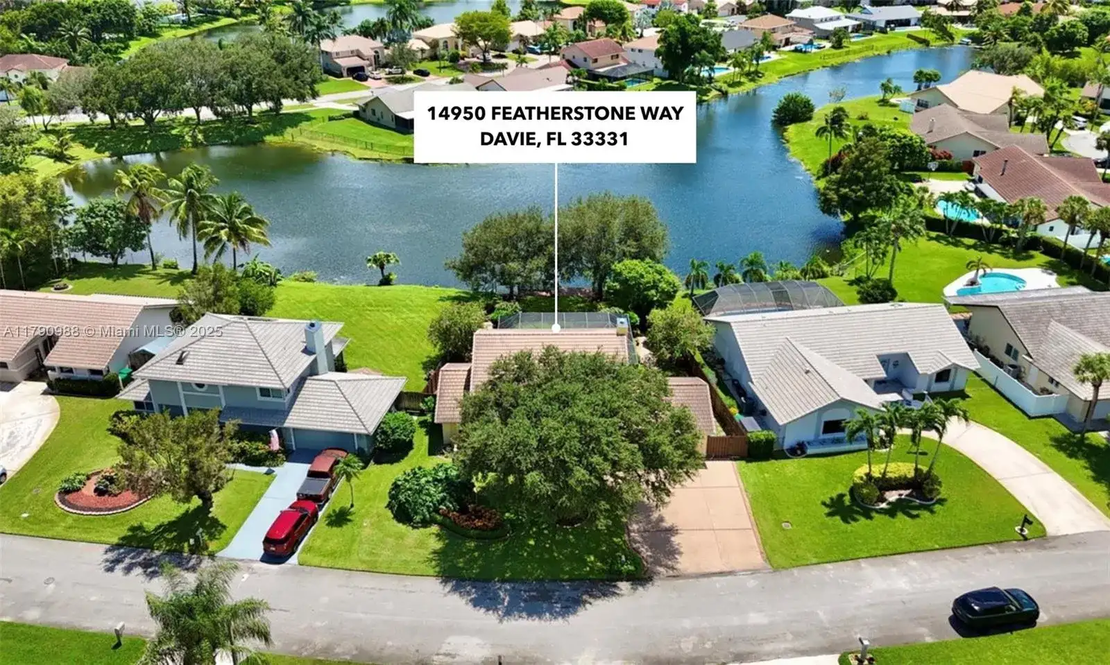 14950 Featherstone Way, Davie FL 33331 photo 2