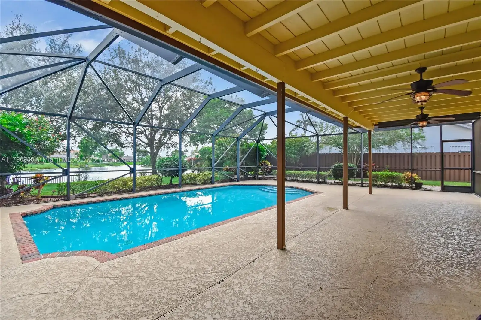 14950 Featherstone Way, Davie FL 33331 photo 4