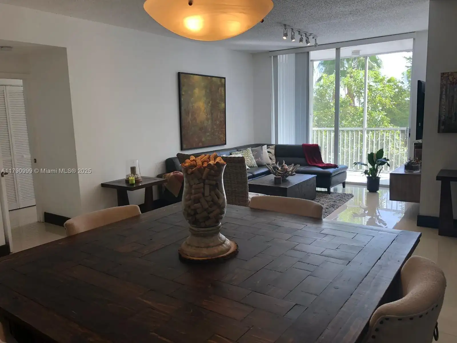 9725 NW 52nd St # 407, Doral FL 33178 photo 2