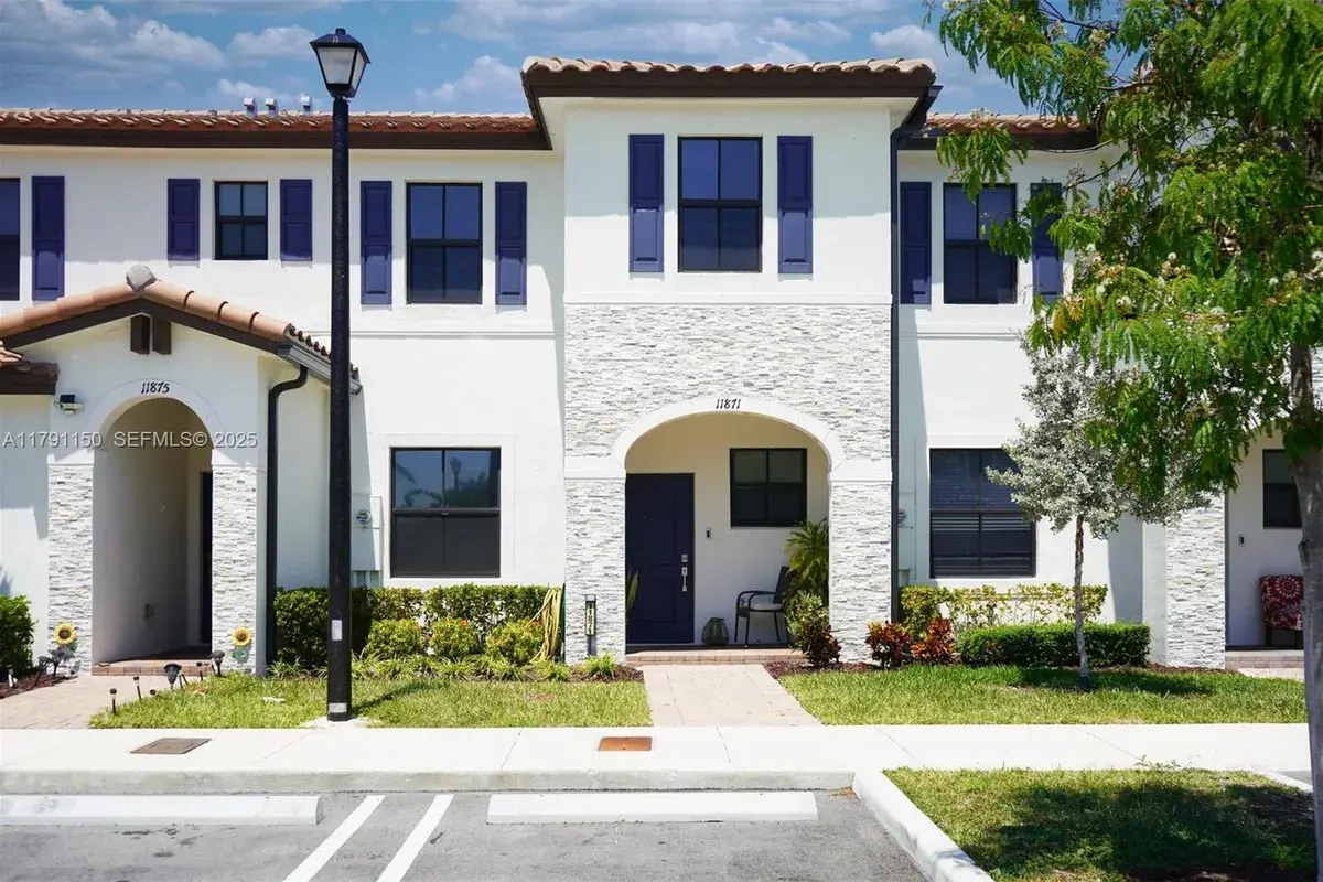 11871 SW 247 TERR, Homestead FL 33032