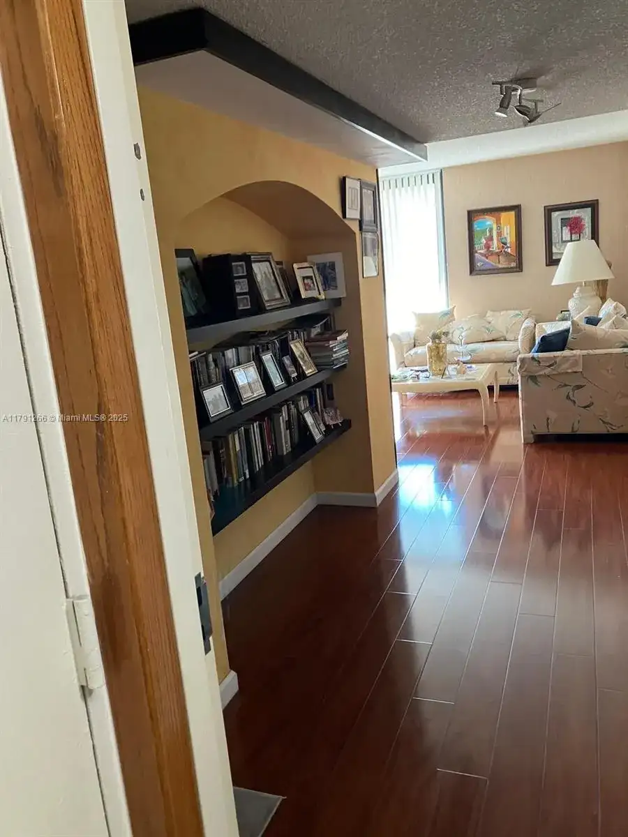 18181 NE 31st Ct # 506, Aventura FL 33160 photo 3