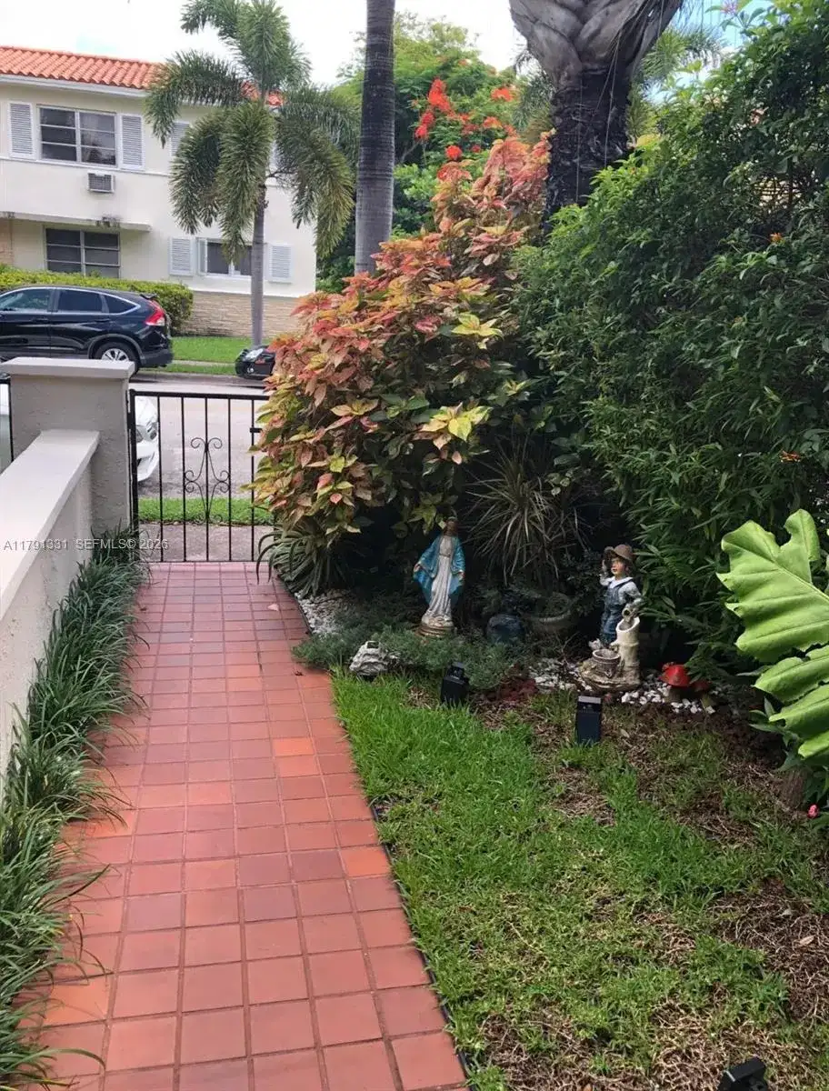 248 Majorca Ave # 248, Coral Gables FL 33134 photo 2