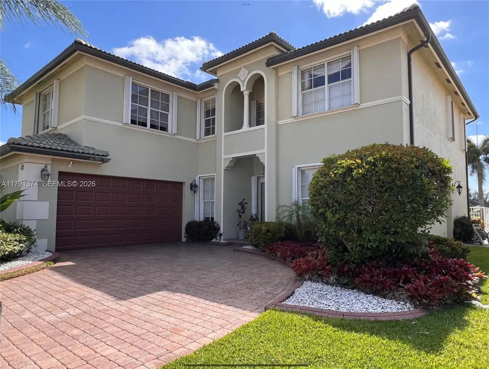 113 Bella Vista Way, Royal Palm Beach FL 33411 photo 2