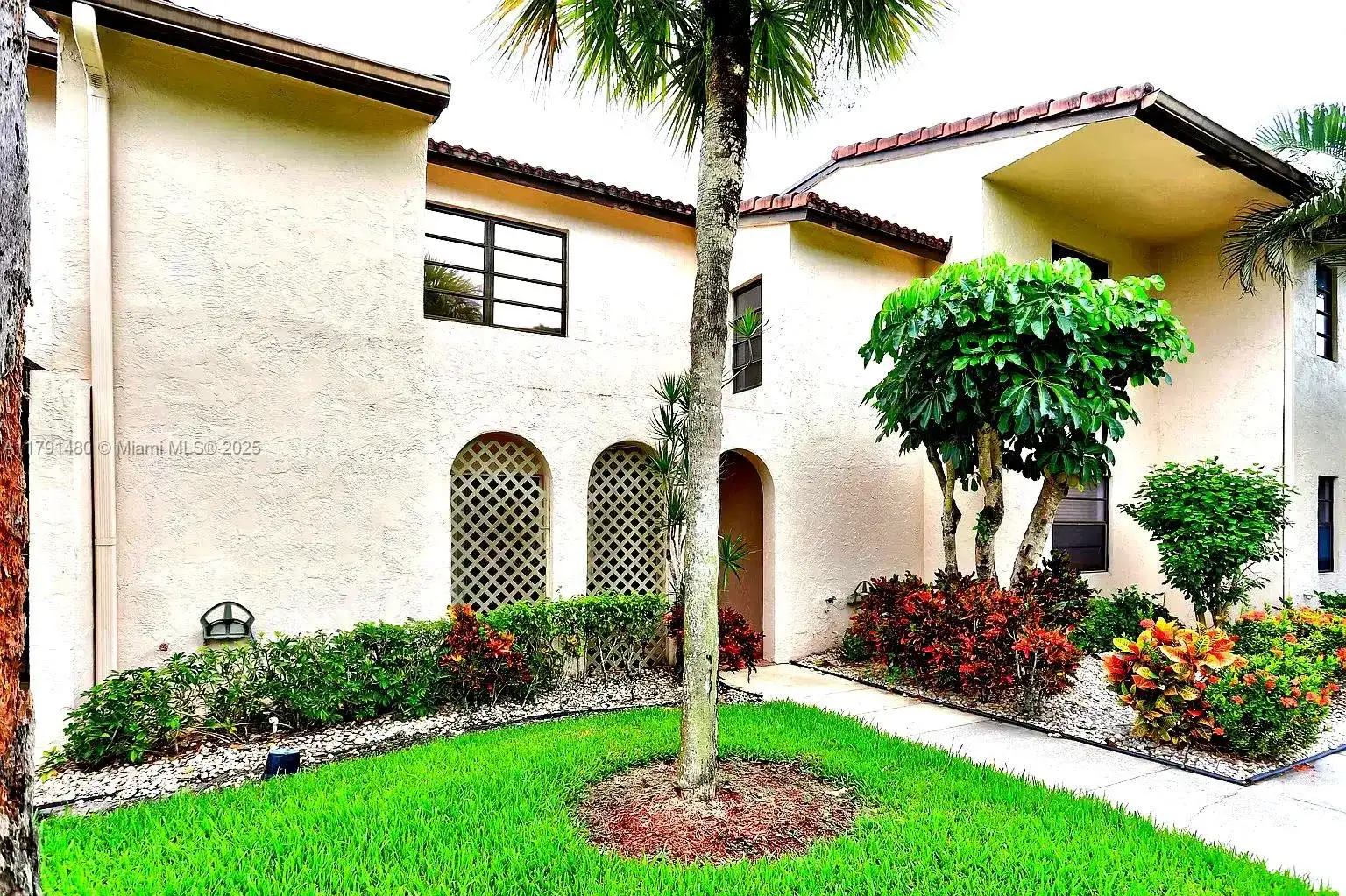 21338 Juego Cir # 11C, Boca Raton FL 33433 photo 2