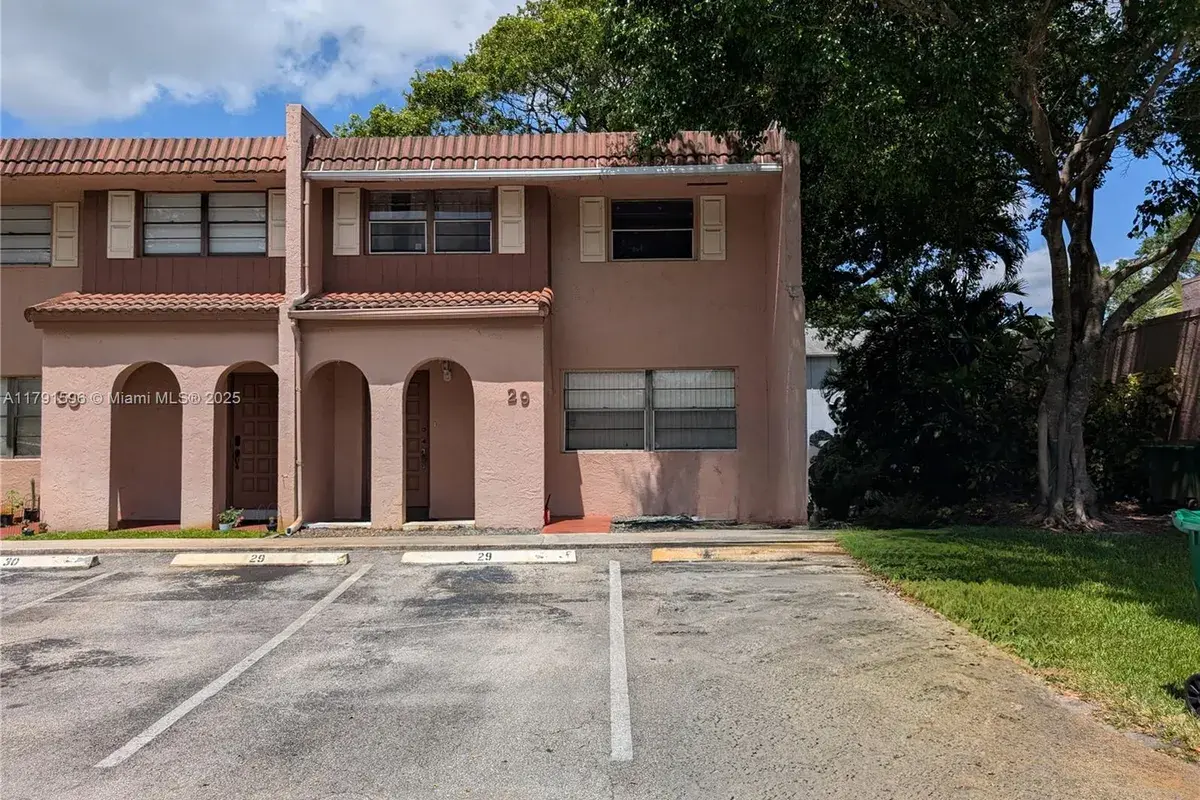 29 Seville Cir # 49, Davie FL 33324