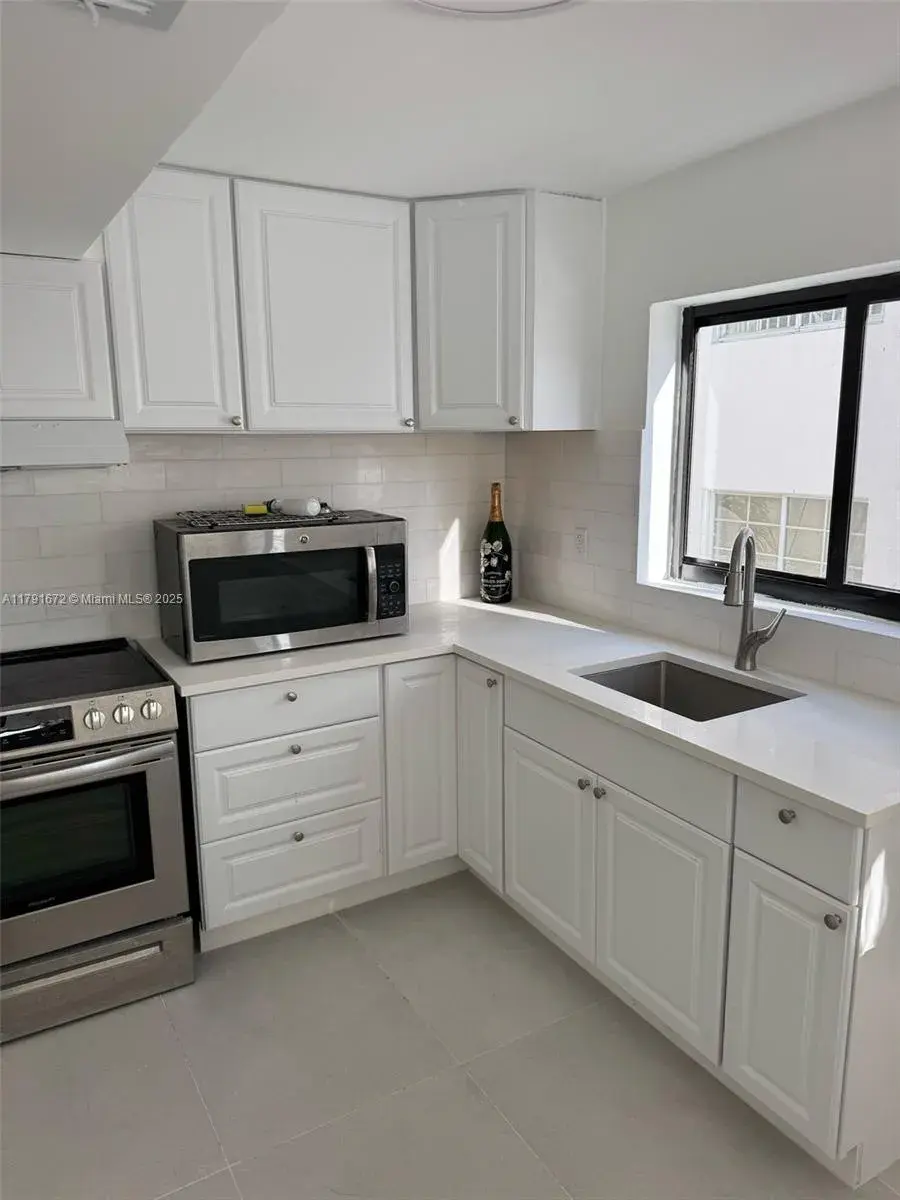 2939 Indian Creek Dr # 307, Miami Beach FL 33140