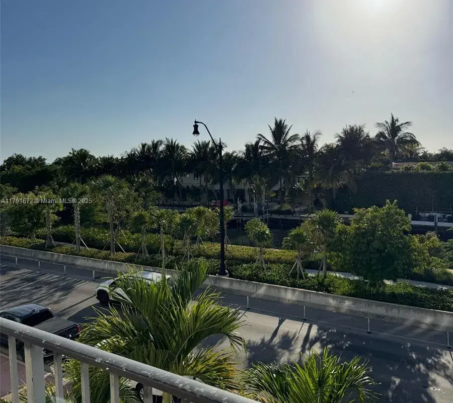 2939 Indian Creek Dr # 307, Miami Beach FL 33140