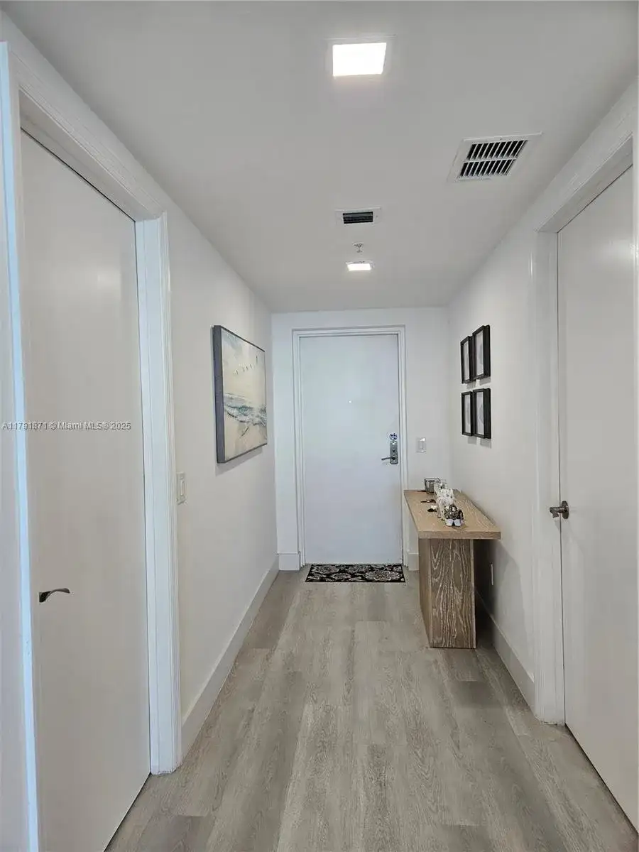 15051 Royal Oaks Ln # 2202, North Miami FL 33181 photo 3