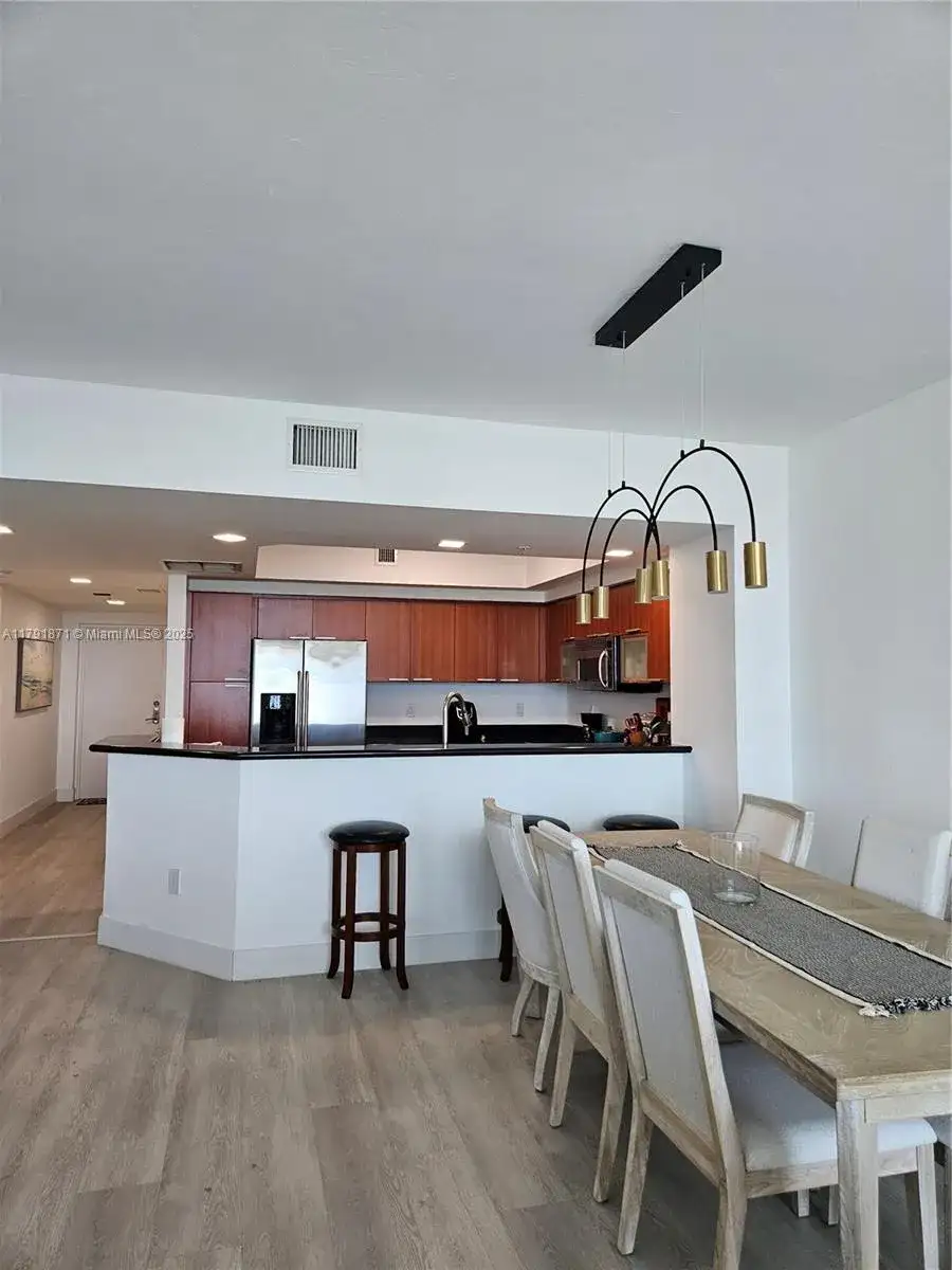 15051 Royal Oaks Ln # 2202, North Miami FL 33181 photo 4