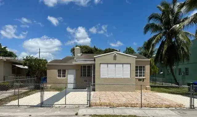 2139 SW 5th St, Miami FL 33135 photo 2