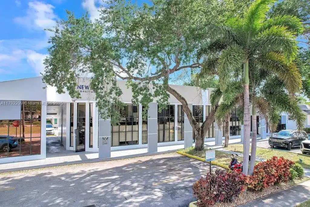 1590 NE 162nd St, North Miami Beach FL 33162