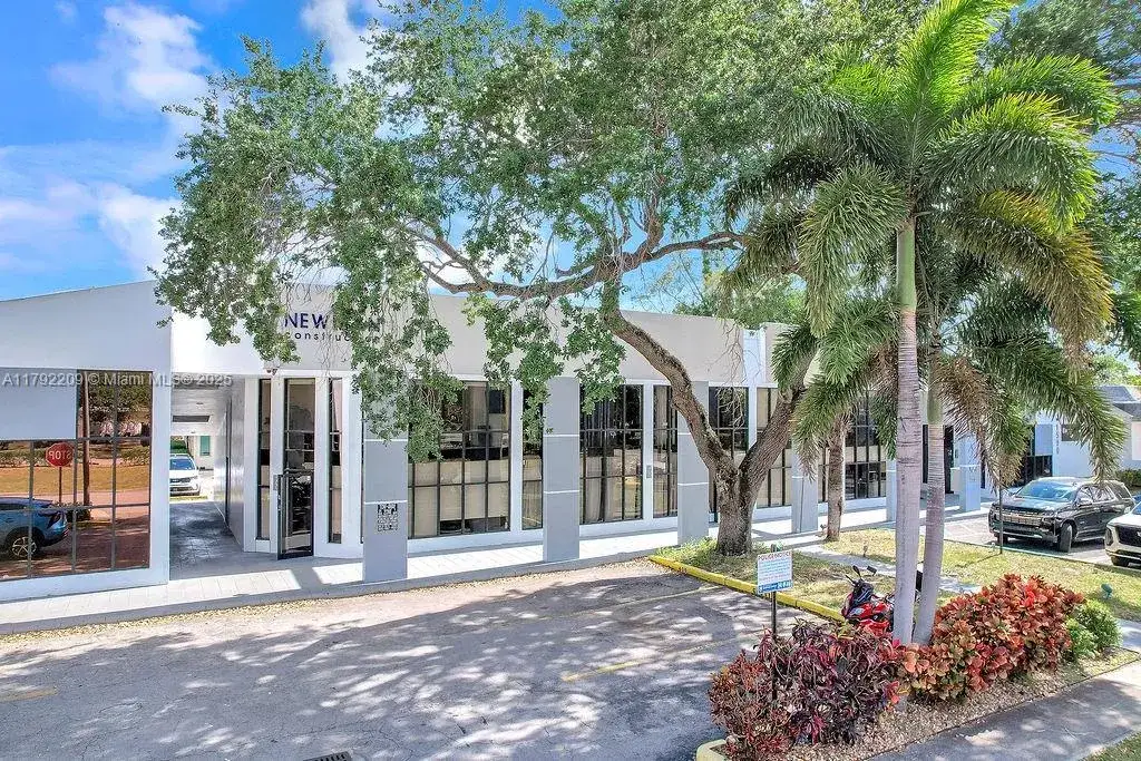 1590 NE 162nd St, North Miami Beach FL 33162