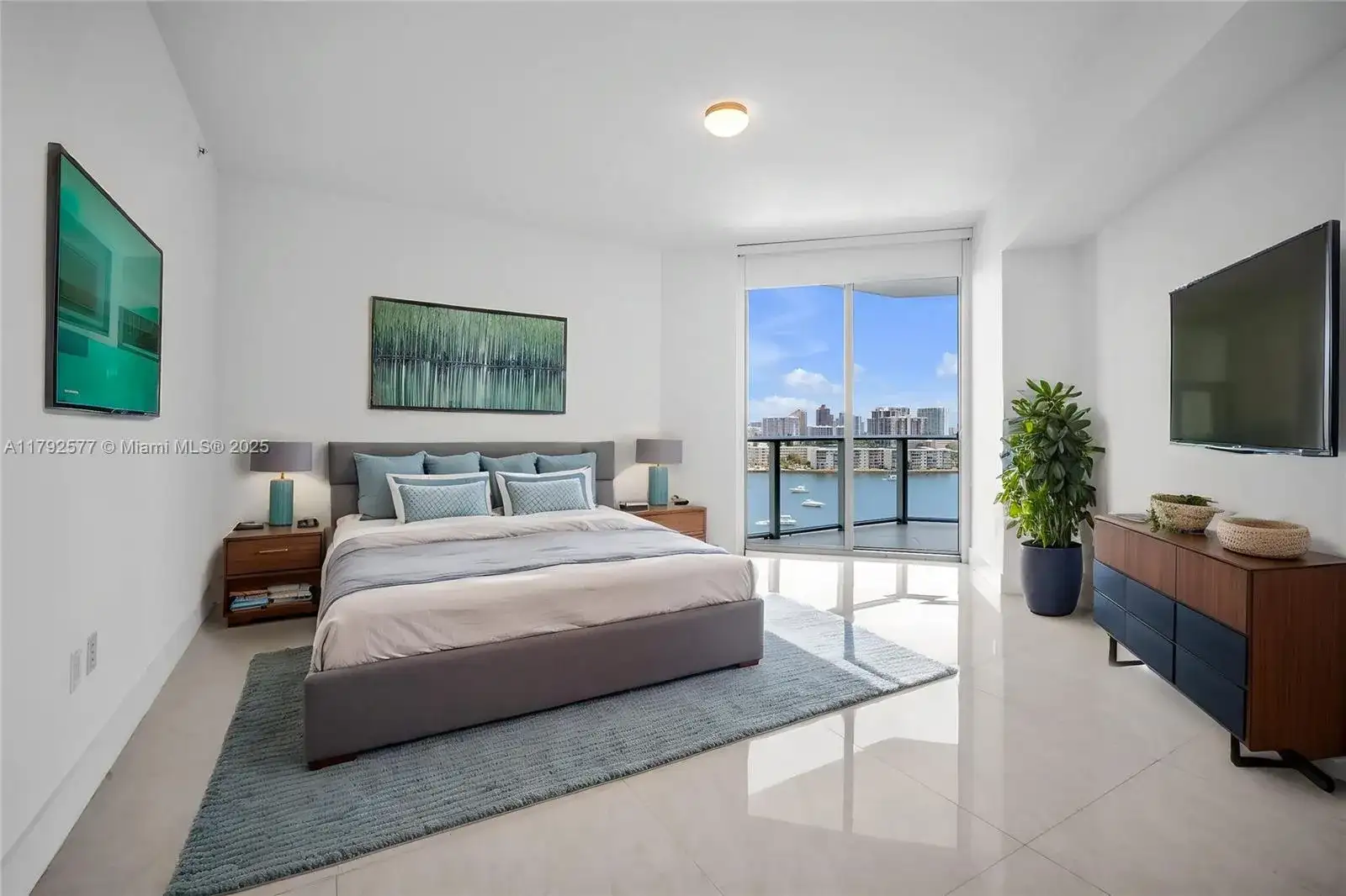 17301 Biscayne Blvd # 1108, North Miami Beach FL 33160 photo 5