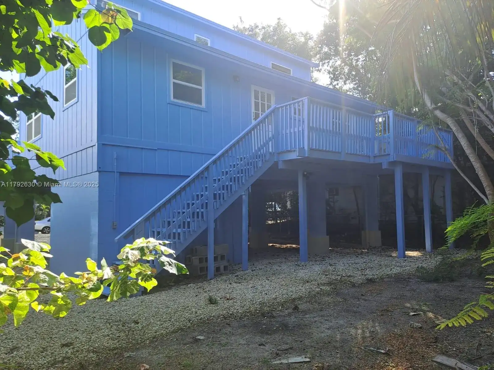 154 Sebring Dr, Tavernier FL 33070 photo 2