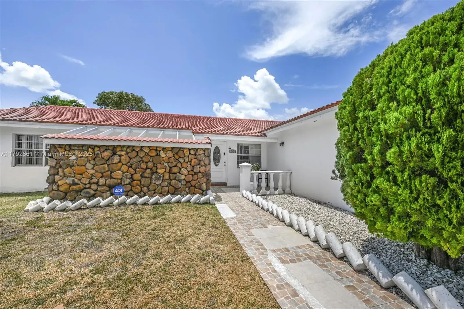 4904 SW 140th Ct, Miami FL 33175