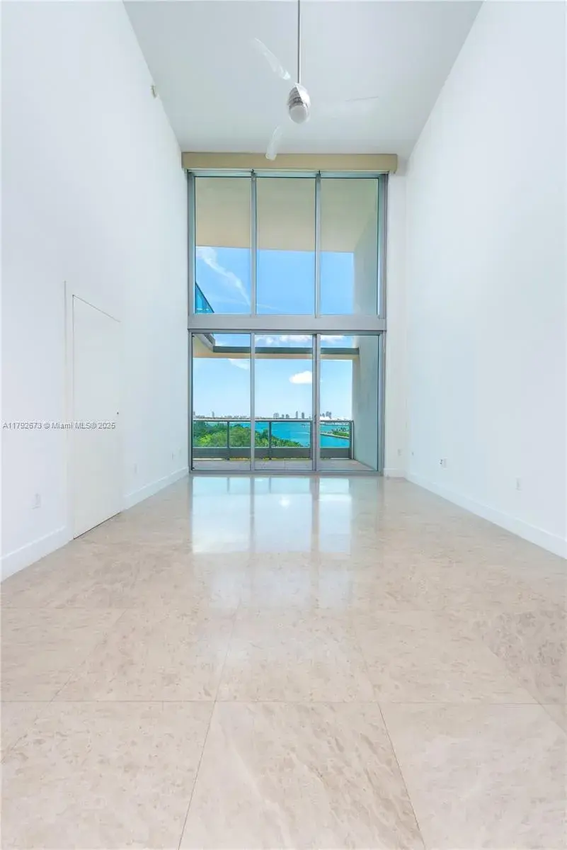 900 Biscayne Blvd # 707, Miami FL 33132