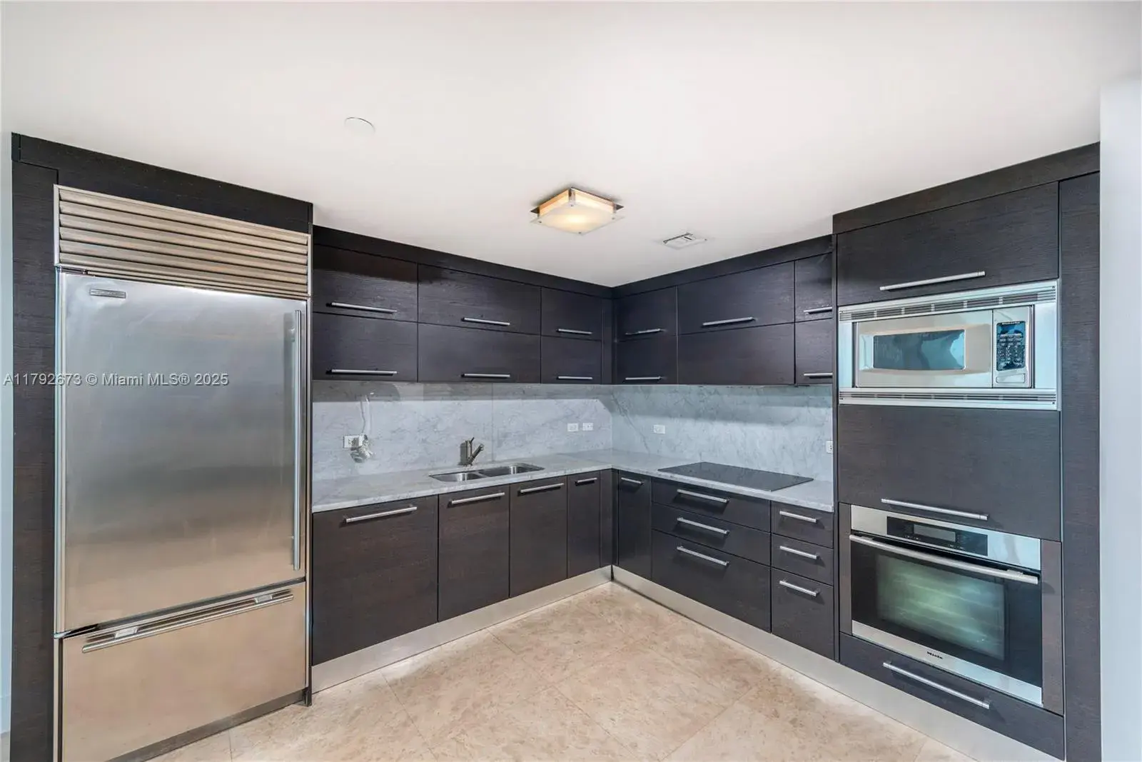 900 Biscayne Blvd # 707, Miami FL 33132