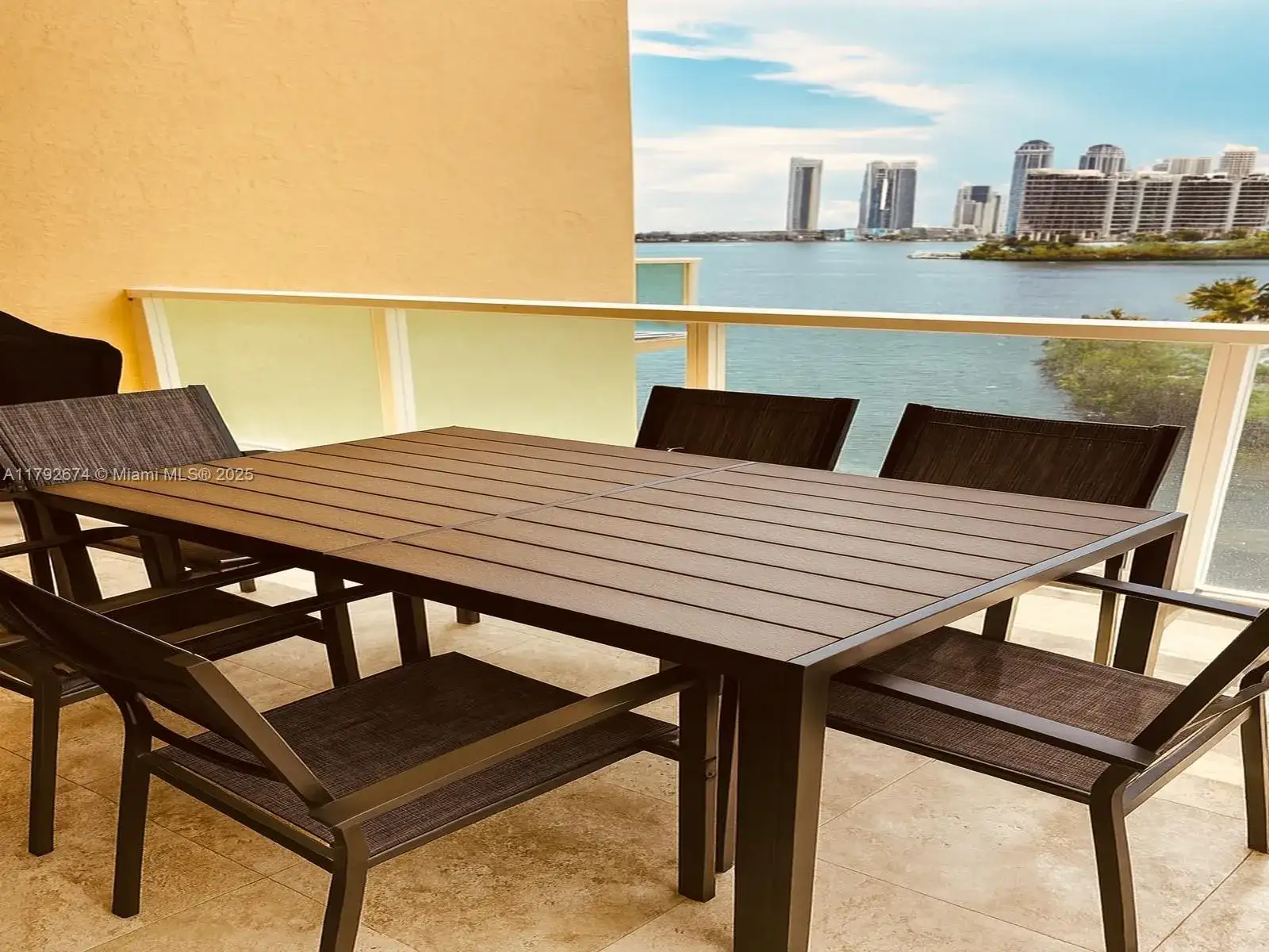 3330 NE 190th St, Aventura FL 33180 photo 3