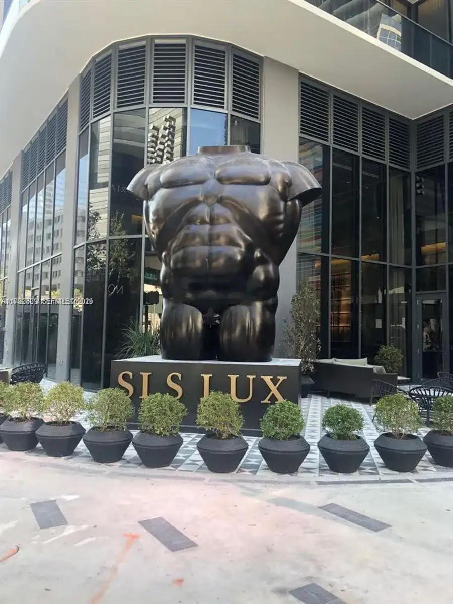 801 S Miami Ave # 2505, Miami FL 33130 photo 2