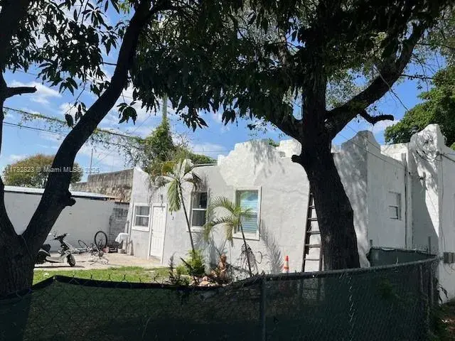 5434 NW 5th Ave, Miami FL 33127