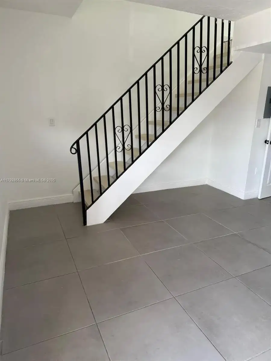 2291 W 53rd Pl # 2291, Hialeah FL 33016 photo 2