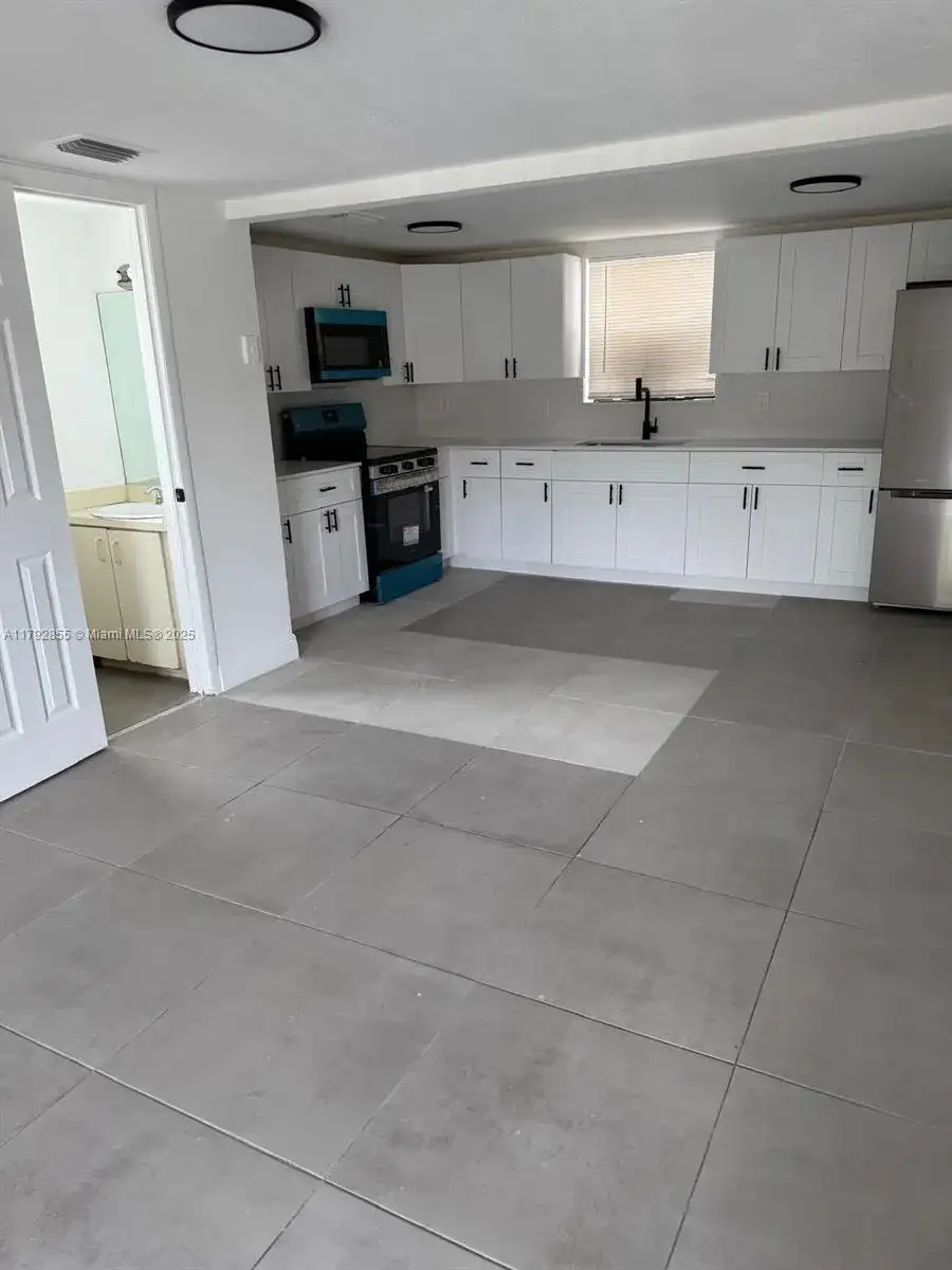 2291 W 53rd Pl # 2291, Hialeah FL 33016 photo 3