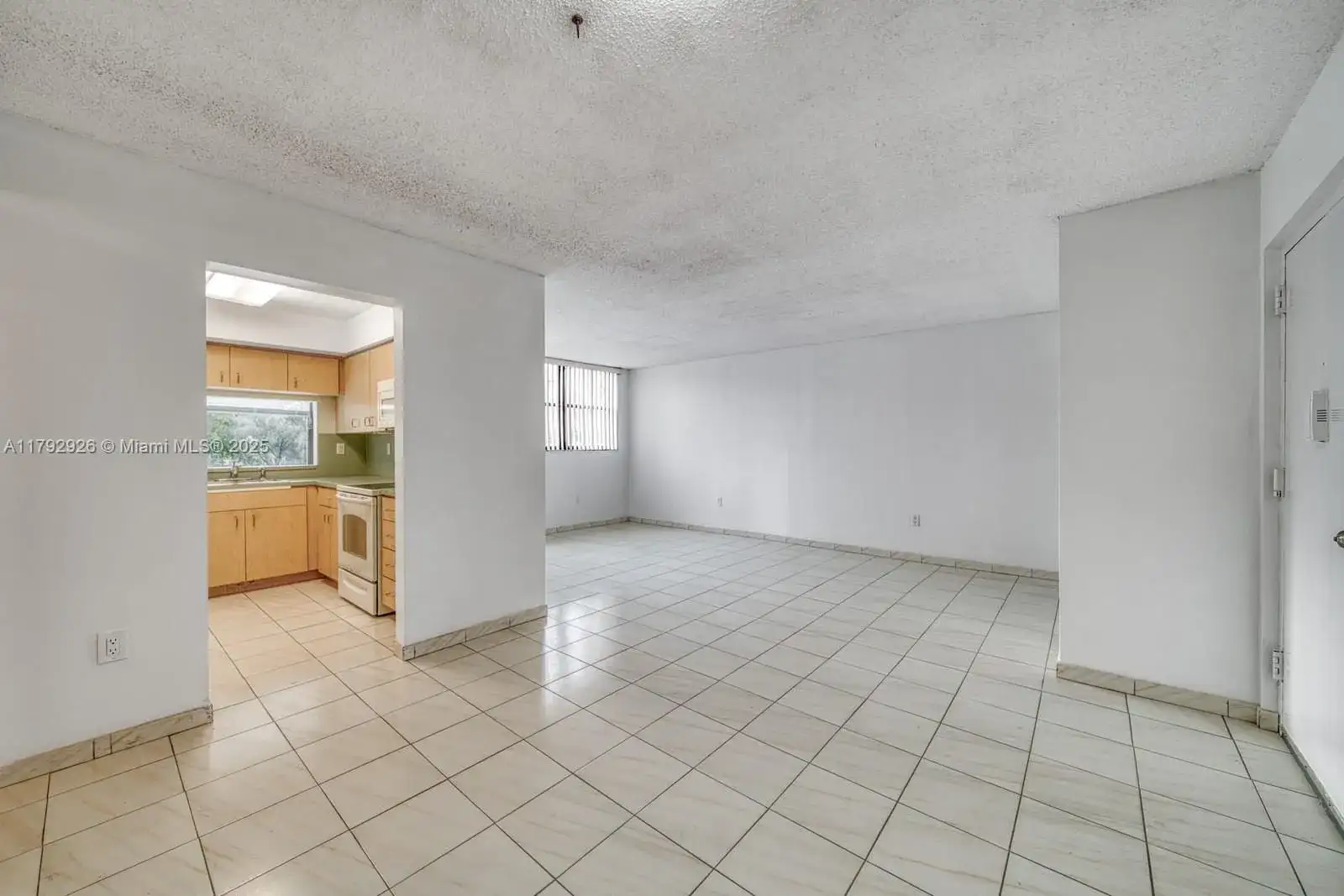 9440 W Flagler St # 205, Miami FL 33174 photo 2