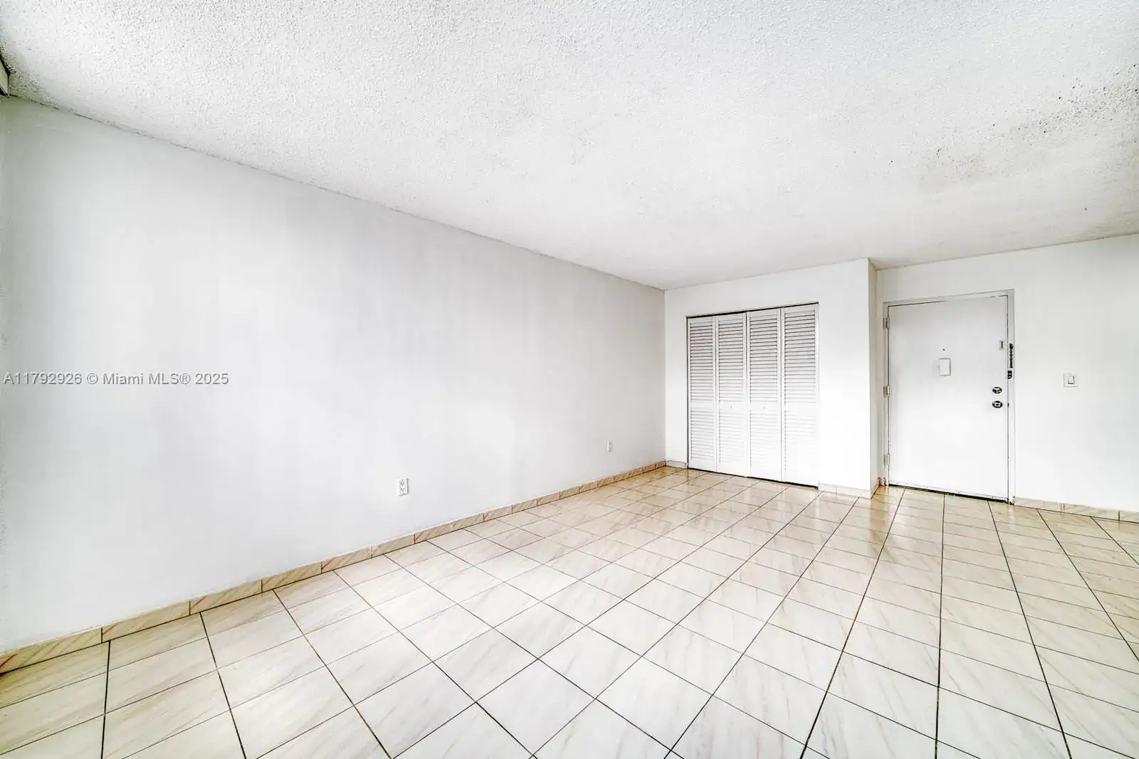 9440 W Flagler St # 205, Miami FL 33174 photo 4