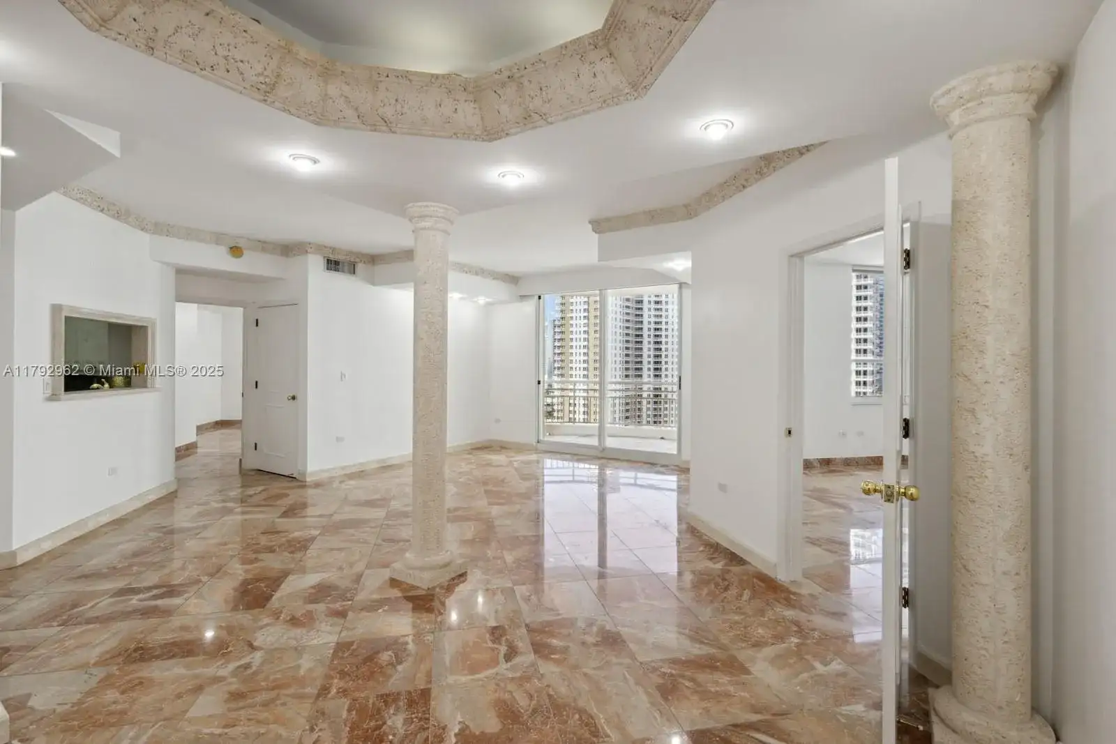 888 Brickell Key Dr # 1600, Miami FL 33131 photo 2