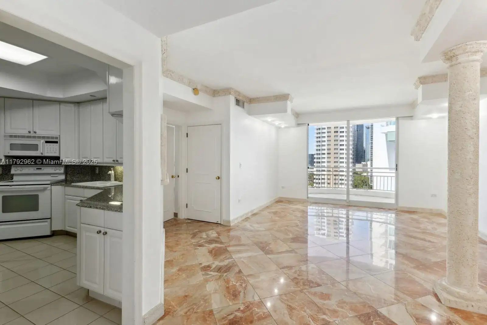 888 Brickell Key Dr # 1600, Miami FL 33131 photo 3