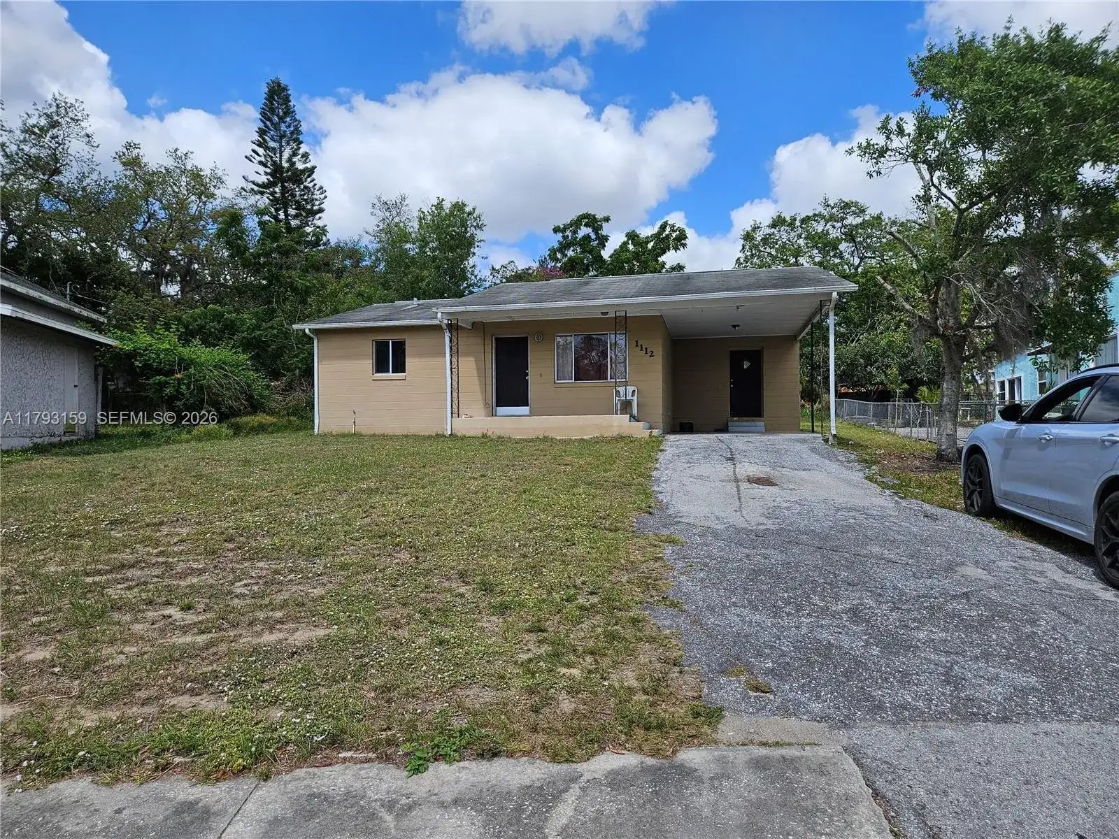 1112 Evanston ST, Sebring FL 33870 photo 2