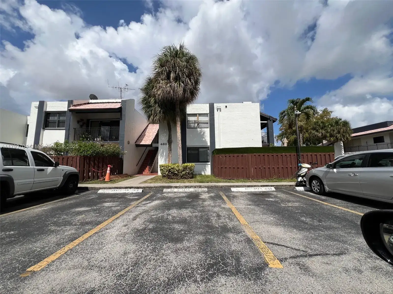 460 W Park Dr # 103, Miami FL 33172 photo 3