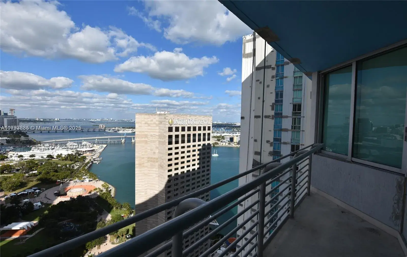 2 bedroom 2 bath Residential for sale at 325 S Biscayne Blvd # 3822, Miami FL 33131