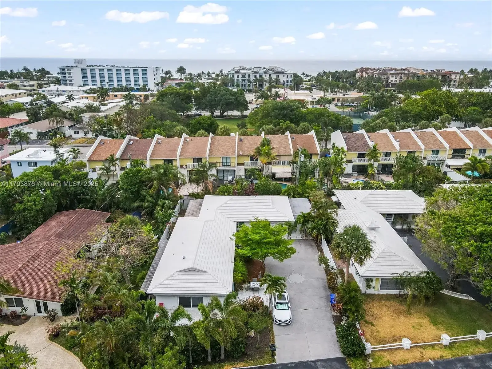 4512 Seagrape Dr # E2, Lauderdale By The Sea FL 33308