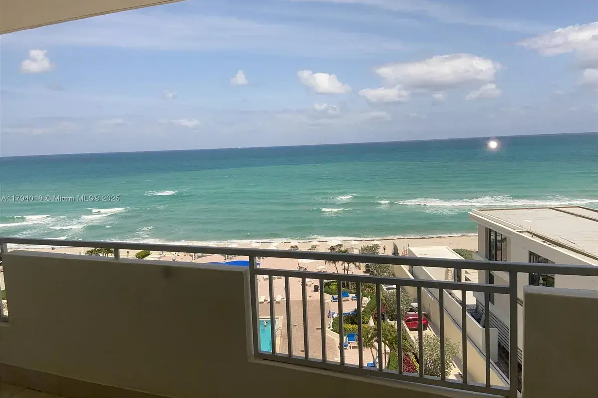 3180 S Ocean Dr # 716, Hallandale Beach FL 33009