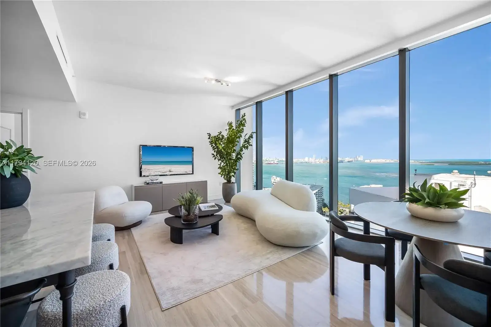 1451 Brickell Ave # 2703, Miami FL 33131 photo 4
